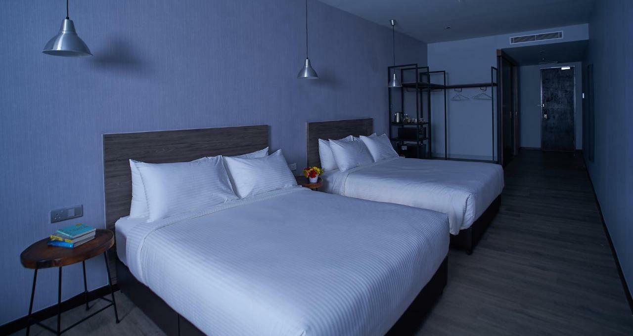 Urban H Hotel George Town Extérieur photo